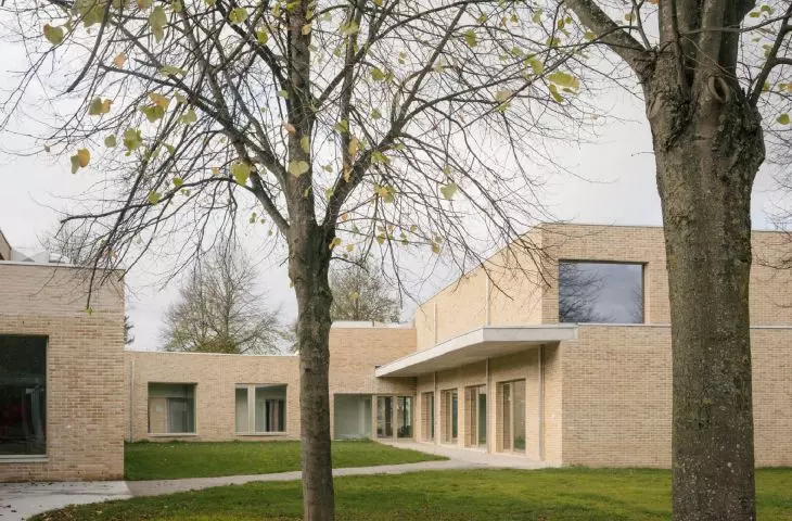 The architects' assumption was that the buildings would provide a backdrop for the greenery