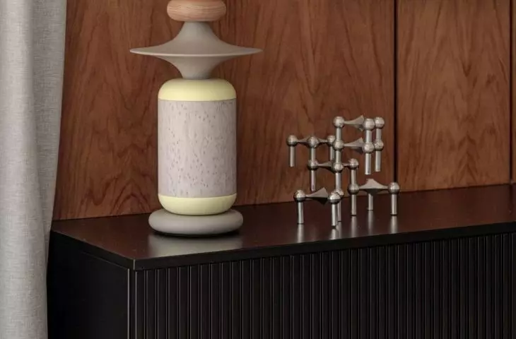 Natural materials - wood, stone, concrete - contribute to an atmosphere of silence and harmony