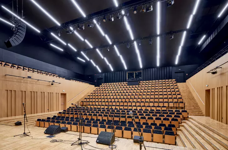 amphitheater auditorium will accommodate nearly 500 people