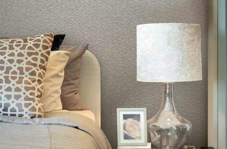 Antibacterial wallpaper Elan Juliette Muraspec with Biomaster coating - hotel room