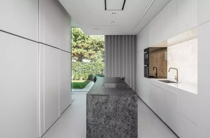 RD40 single-family residential building near Warsaw