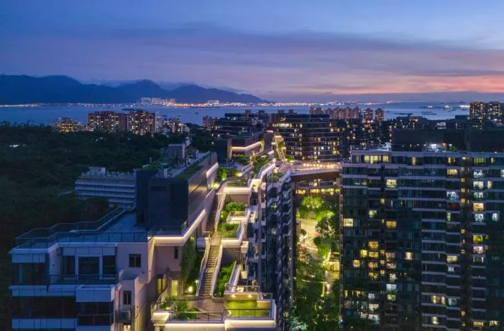 Le Pont condominium development in Bangkok