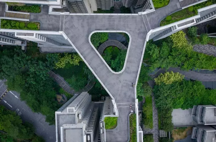 Le Pont condominium development in Bangkok