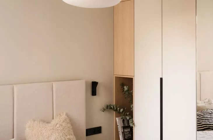 80-square-meter apartment for a couple in Warsaw's Siekierki district