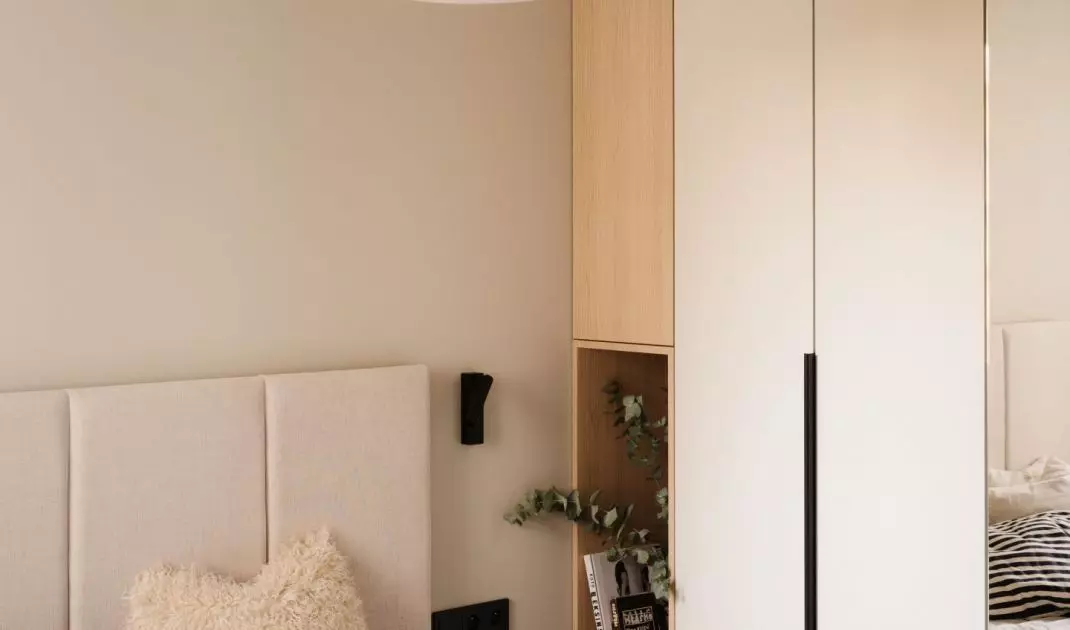 80-square-meter apartment for a couple in Warsaw's Siekierki district