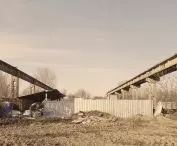 zdjęcie pozostałości po jednym z budynków fabrycznych