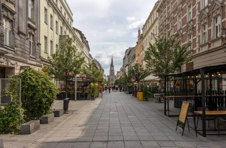 Ulica Mariacka w Kierunku wschodnim