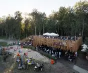 Pawilon „Dzika” nad Jeziorem Paprocańskim