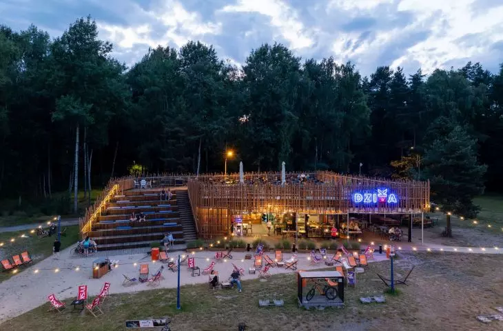 Pawilon „Dzika” nad Jeziorem Paprocańskim