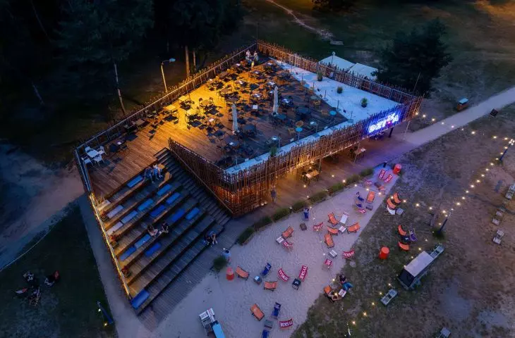 Pawilon „Dzika” nad Jeziorem Paprocańskim