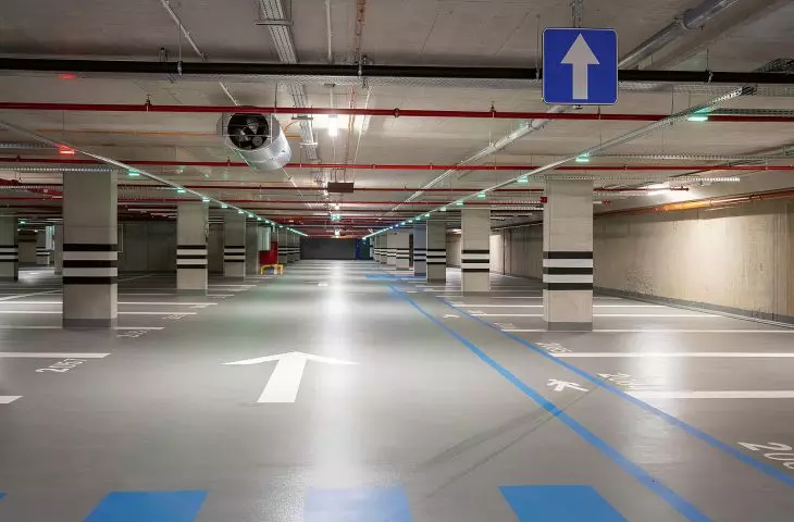 parking podziemny na Placu Powstańców Warszawy
