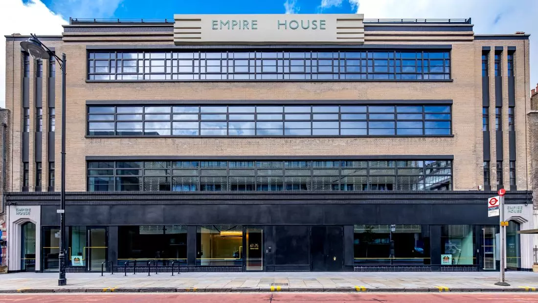 londyński Empire House od frontu