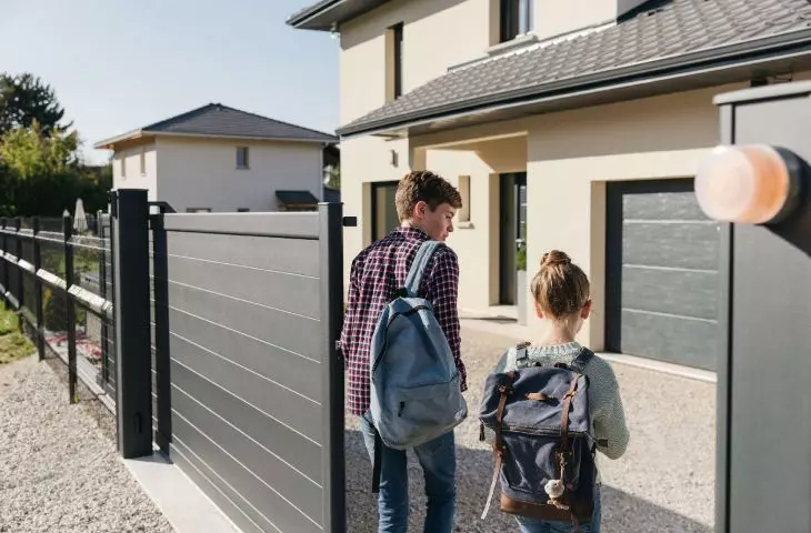 rozwiązania automatyzacji dostępu do domu Somfy pomagają budować przestrzeń dopasowaną do rytmu współczesnego życia