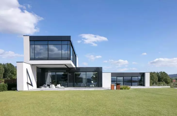 RE: LAKESIDE HOUSE