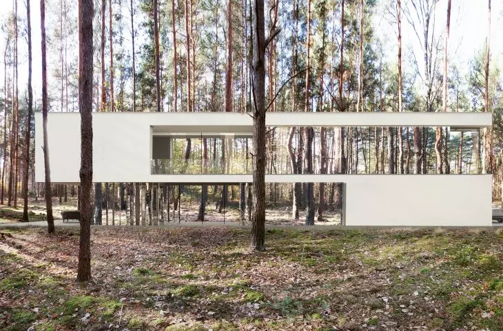 RE: MIRROR HOUSE