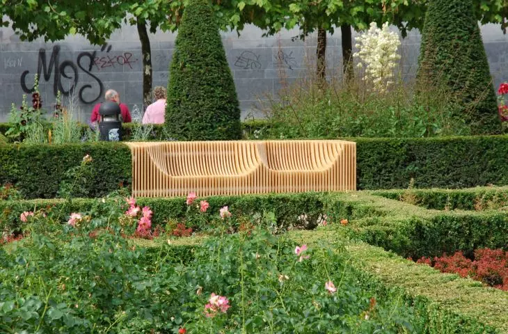 Benches for the Albertine Garden in front of the Royal Library in Brussels