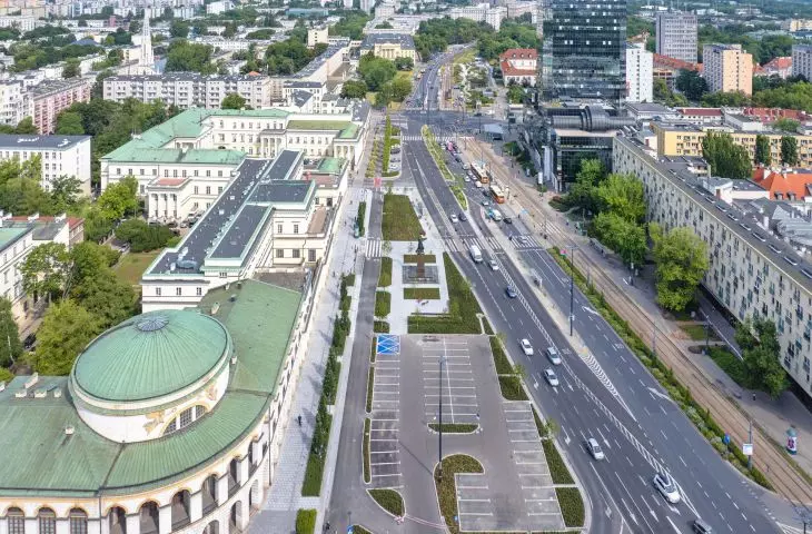 Plac Bankowy w Warszawie po zmianach