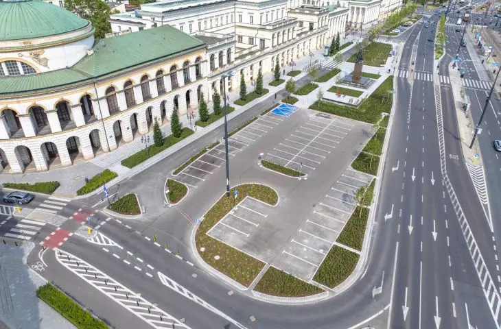 Plac Bankowy w Warszawie po zmianach