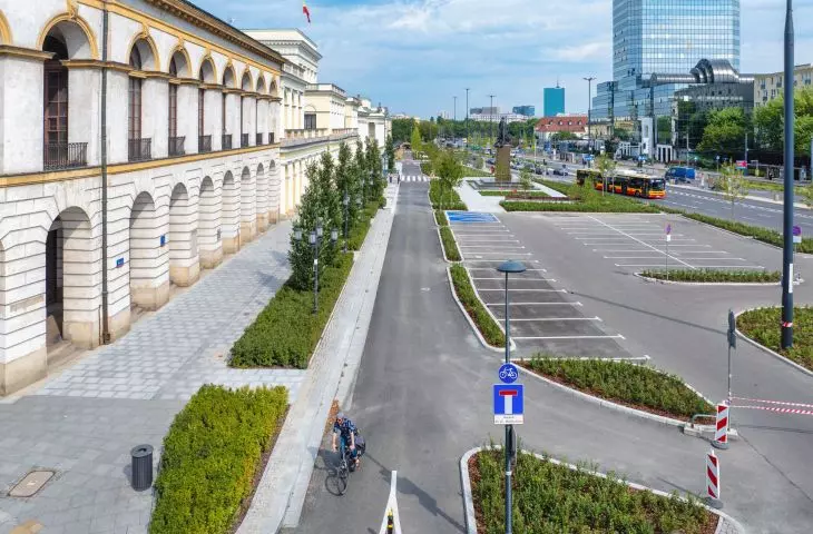 Plac Bankowy w Warszawie po zmianach