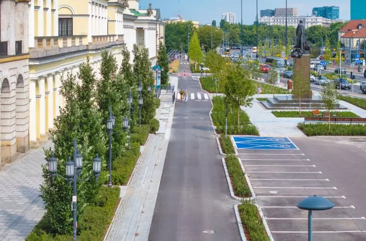 Plac Bankowy w Warszawie po zmianach