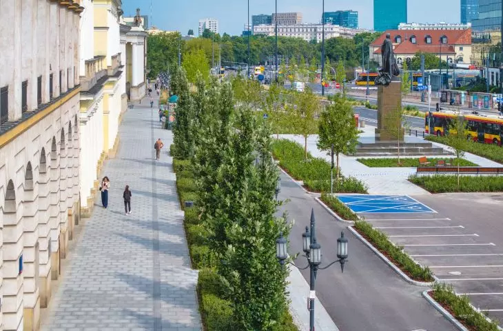 Plac Bankowy w Warszawie po zmianach