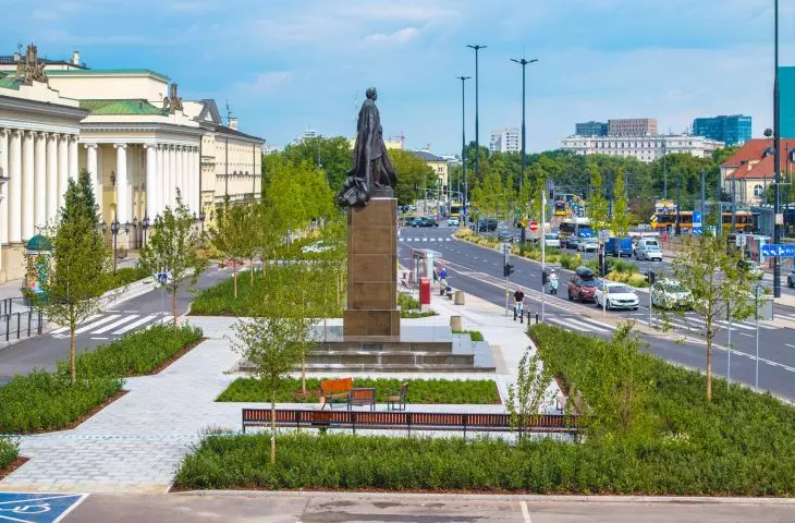 Plac Bankowy w Warszawie po zmianach