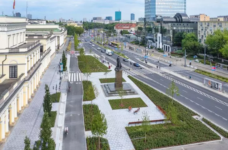 Plac Bankowy w Warszawie po zmianach