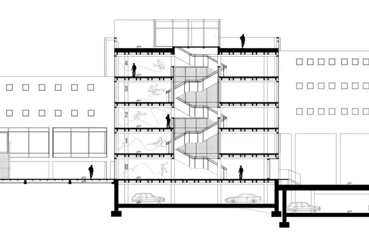 przekrój poprzeczny przez atrium w części centralnej