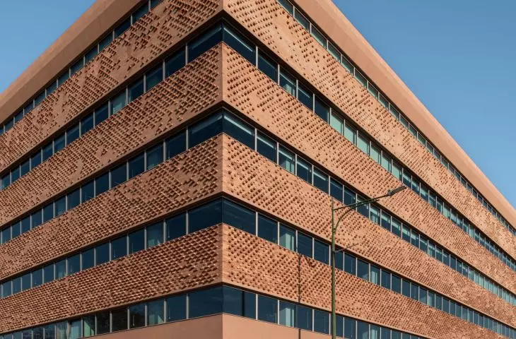 The HUB26 office complex sends a clear signal that the city's transformation can take place in a responsible and balanced manner