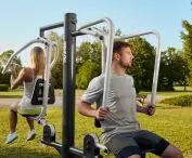 Siłownie zewnętrzne i strefy street workout od Trainer