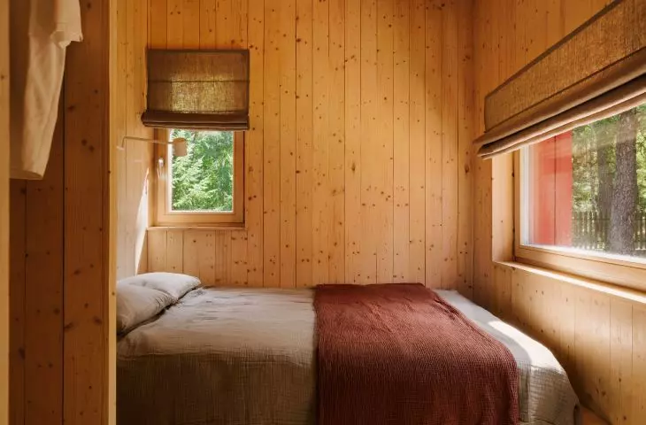 bedroom in the lower part of the house