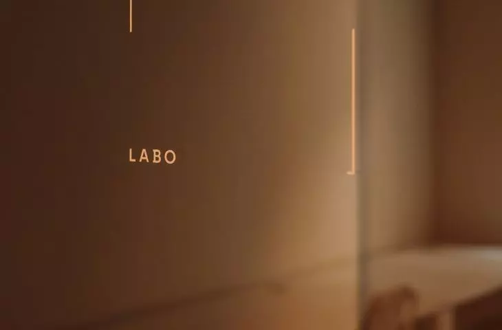 za identyfikację wizualną LABO odpowiedzialny jest zespół z HART Studio