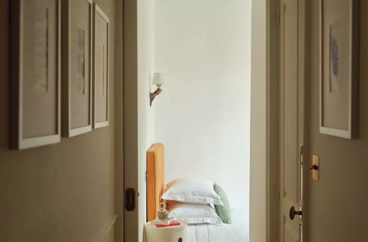 Paris apartment of interior designer Natalia Vronskaya