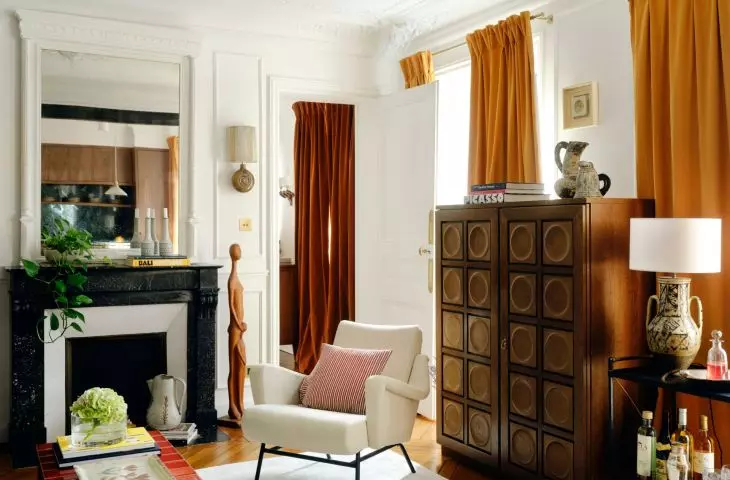 Paris apartment of interior designer Natalia Vronskaya
