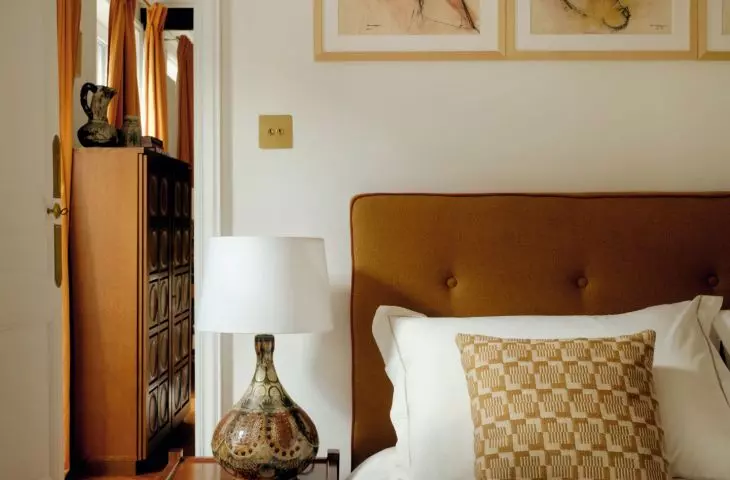 Paris apartment of interior designer Natalia Vronskaya