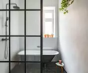 Reinforced glass wall 