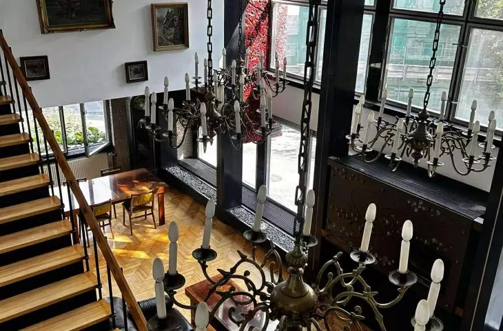 Willa Książków – widok na salon