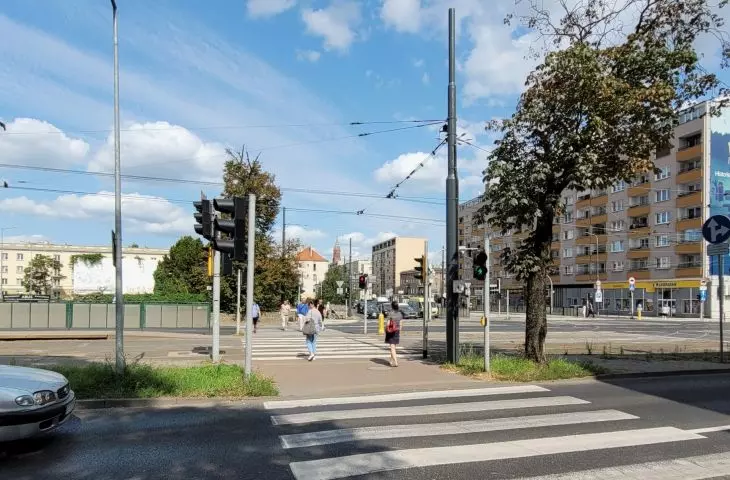 skrzyżowanie ul. Głogowskiej i Hetmańskiej,