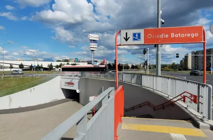 Szymanowski fast streetcar stop