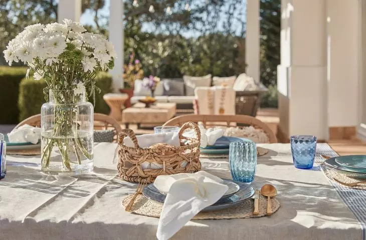 Garden party in pastel colors