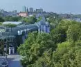 ogród na dachu Biblioteki Uniwersytetu Warszawskiego (proj.: Marek Budzyński, Zbigniew Badowski; arch. krajobrazu Irena Bajerska)