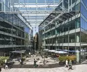 wieżowiec mieszkalny Cosmopolitan (proj.: Jahn Architecture) 