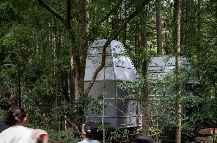 Dongmingshan Senyu Hotel in Hangzhou, China