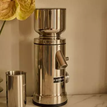 All the accessories should be collected in one place, which makes it easier to prepare the drink and keep things in order
