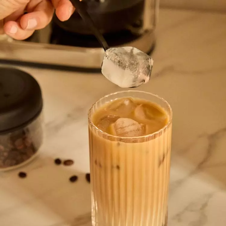 All the accessories should be collected in one place, which makes it easier to prepare the drink and keep things in order