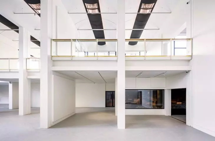 Odnowione centrum sztuki La Quadrilatère w Beauvais, Francja