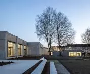 Odnowione centrum sztuki La Quadrilatère w Beauvais, Francja