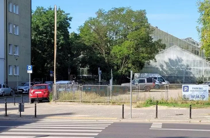 palmiarnia w poznańskim parku Wilsona