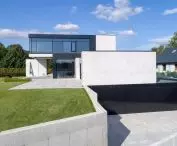 RE: Lakeside house