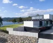 RE: Lakeside house od storny wejścia